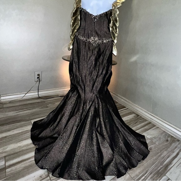 Stunning Gunmetal Gray Gown Embellished: Terani Mermaid Dress, Size 2 - Picture 6 of 17